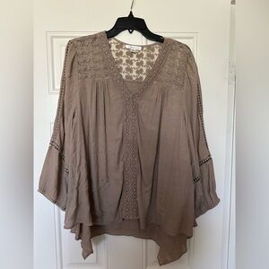 JohnPaulRichard Women’s Beige Peasant Top (XL)